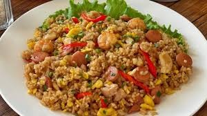 Nasi Goreng yang Menggoda, Musik Malam yang Mengajak Berdua
